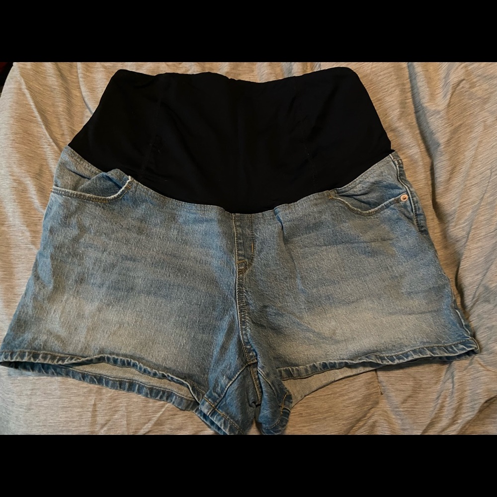 Isabel Maternity Shorts Size 16